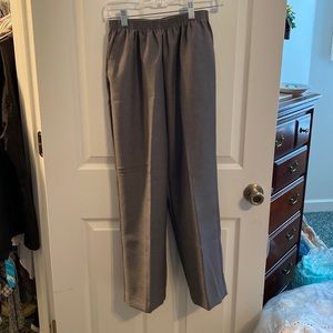 Alfred Dunner grey trousers.  Size 6 petite.